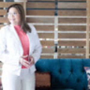 Meet your Posher, Eneida